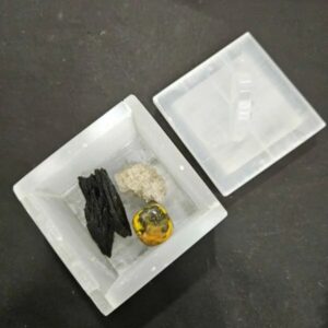 Selenite Charging Box
